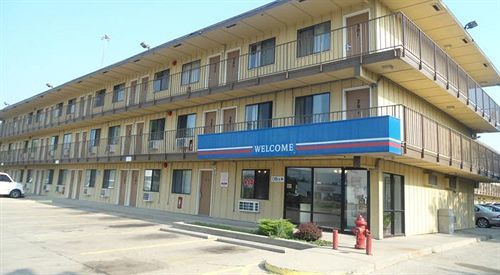 Travel Inn Шаронвилл Экстерьер фото